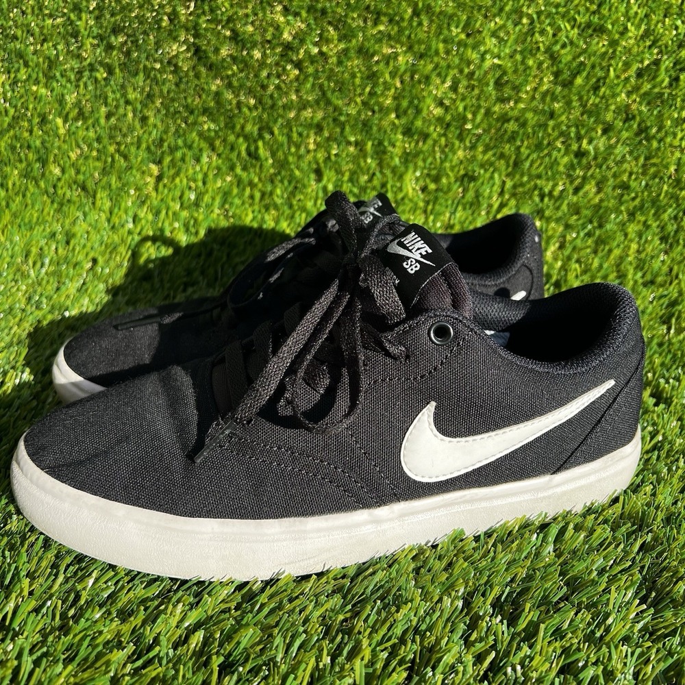 Nike Snoes Women Size 7.5 SB Check Solarsoft 921463-010 Black Casual Sneakers